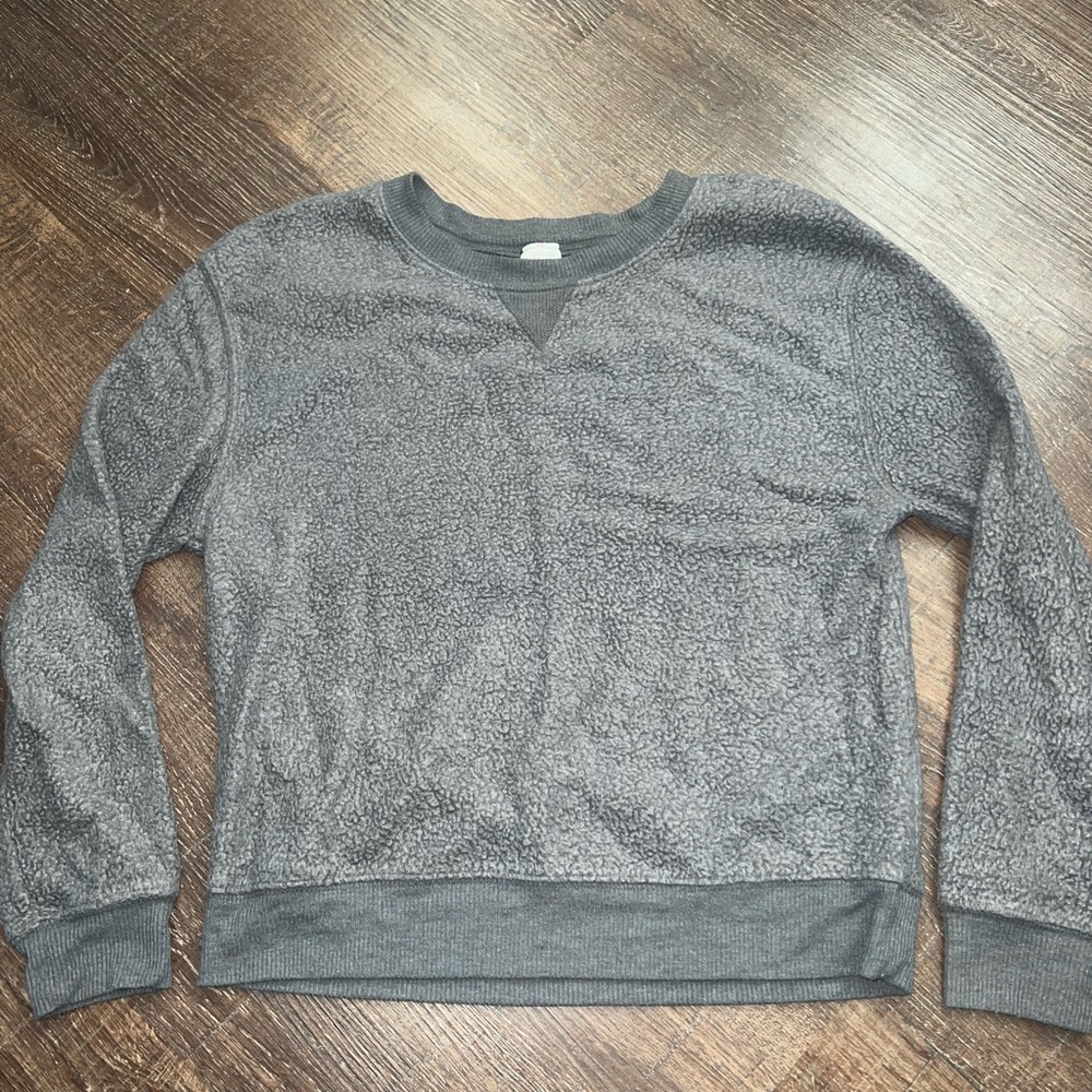 No Boundaries crewneck